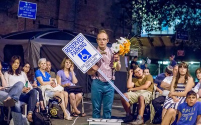 Estacionamento vira palco para peças de Shakespeare em Nova Iorque